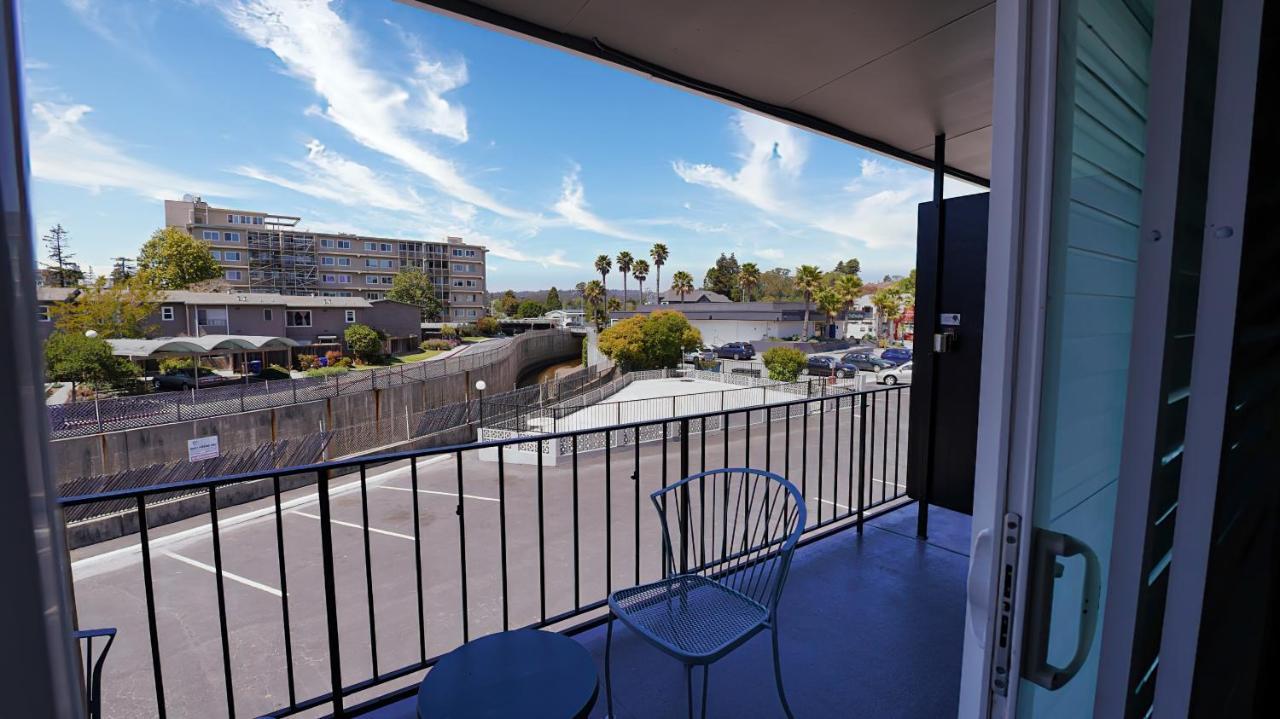 Seaside Inn & Suites Santa Cruz Exterior photo